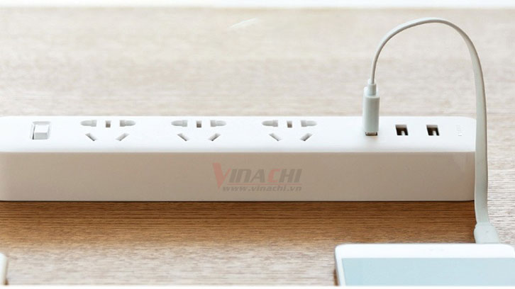 O cam Xiaomi power trang 3USB 1.8M